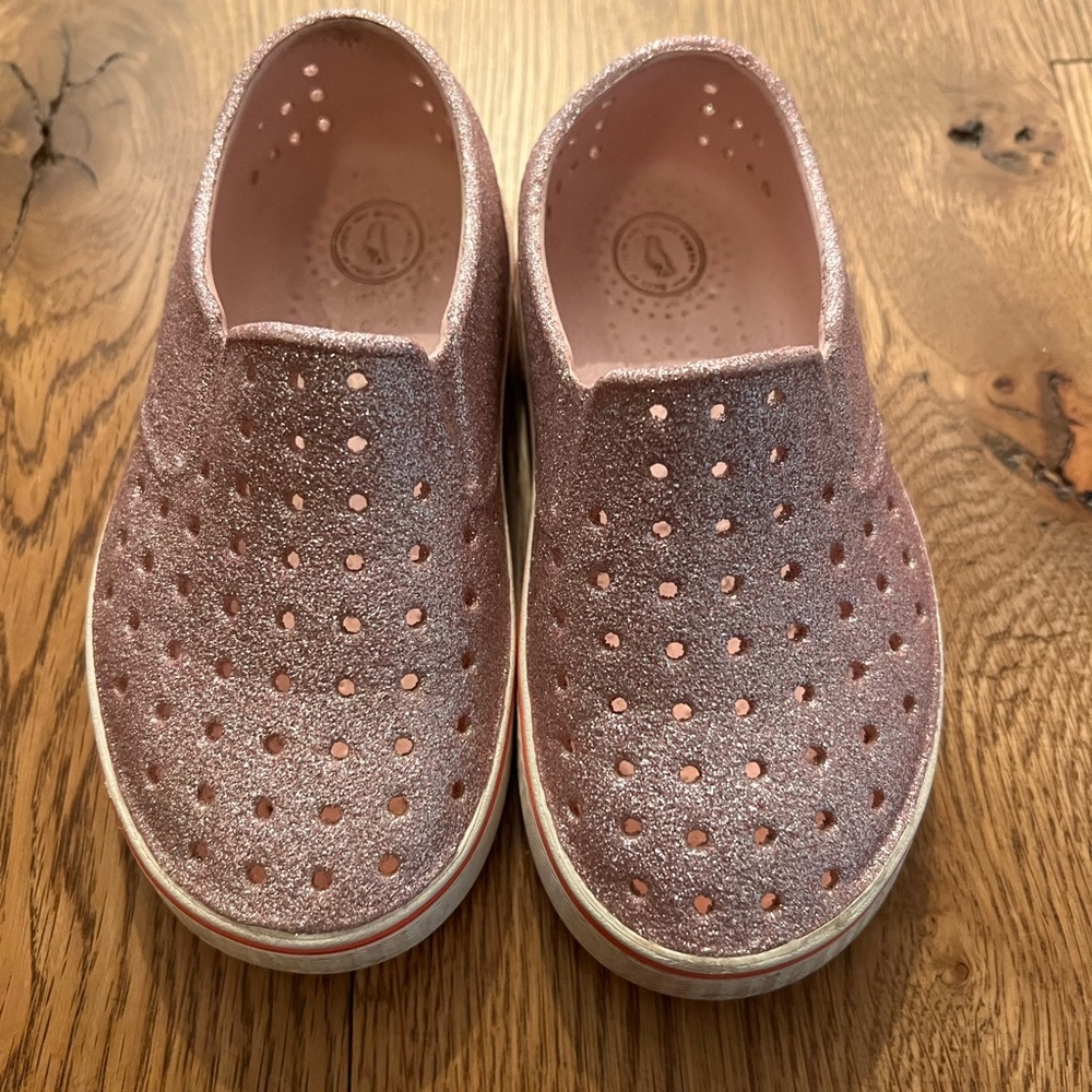 Native Water Shoes - Pink Glitter C11